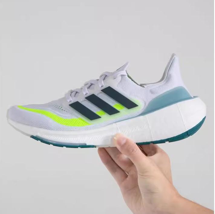 Adidas Ultraboost Light Running IE1768 - الصورة 4