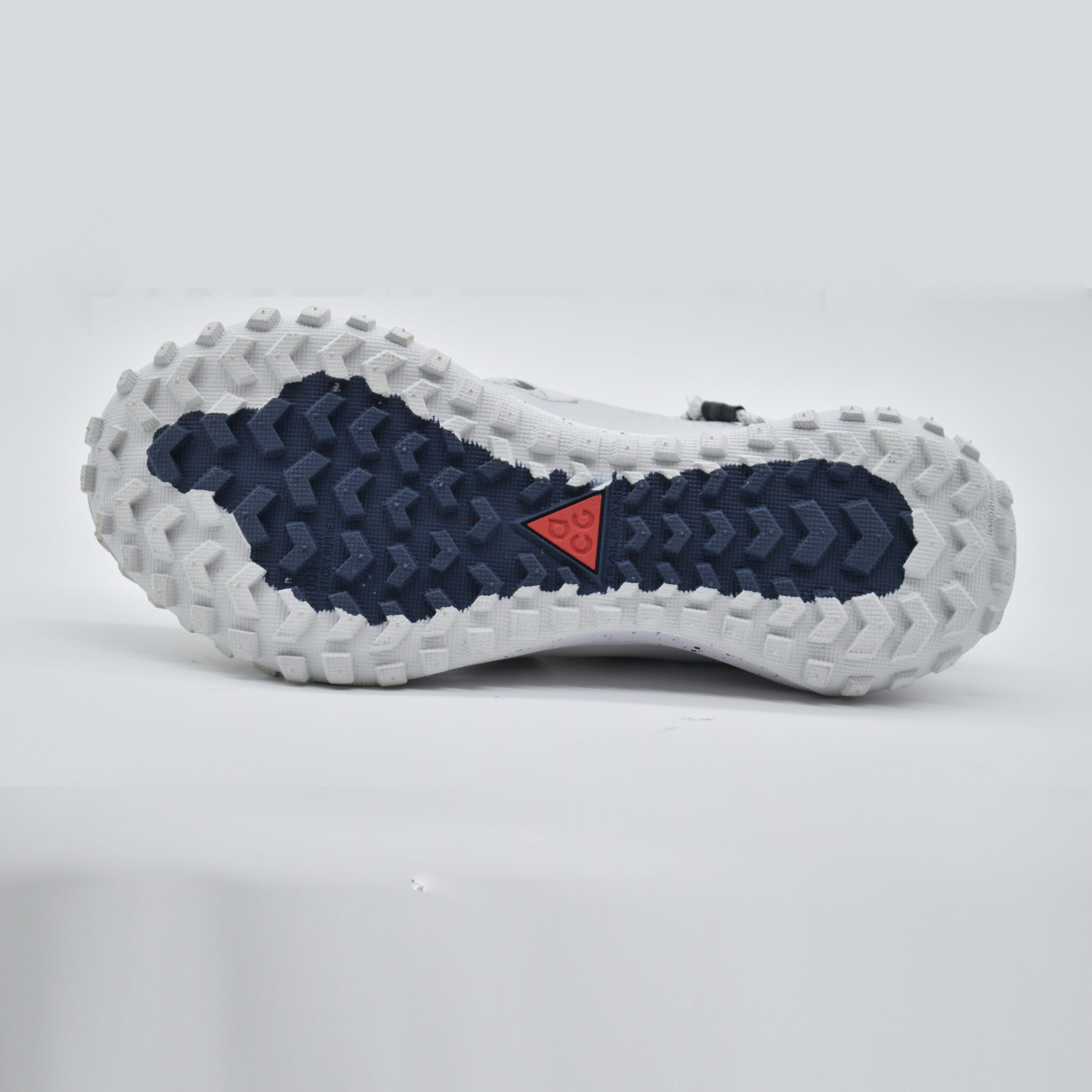 Nike ACG Mountain Fly Low DX6675-001 - الصورة 3