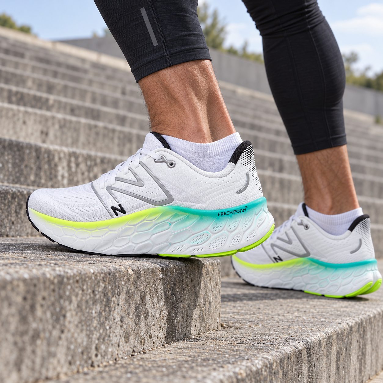 New Balance Fresh Foam X More V4 — Size: 42