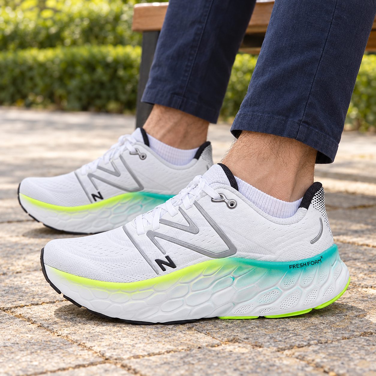 New Balance Fresh Foam X More V4 — Size: 43