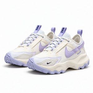 Nike (Women's) TC 7900 Premium Summit FD0385-121 — Product view