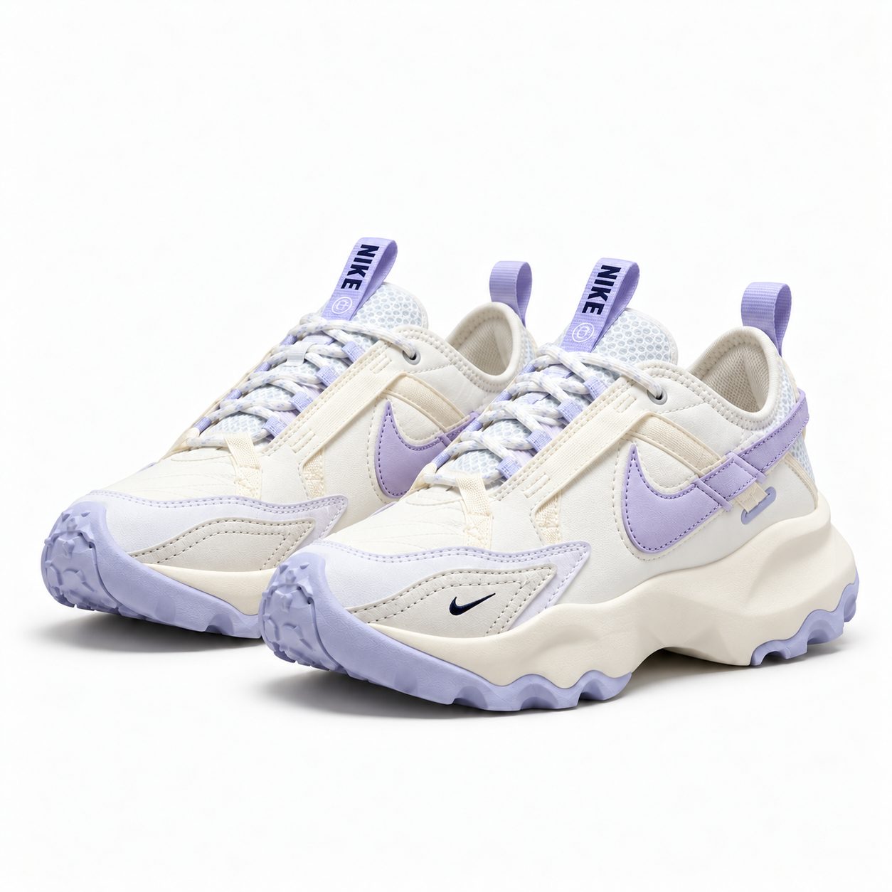 Nike (Women's) TC 7900 Premium Summit FD0385-121 — Product view