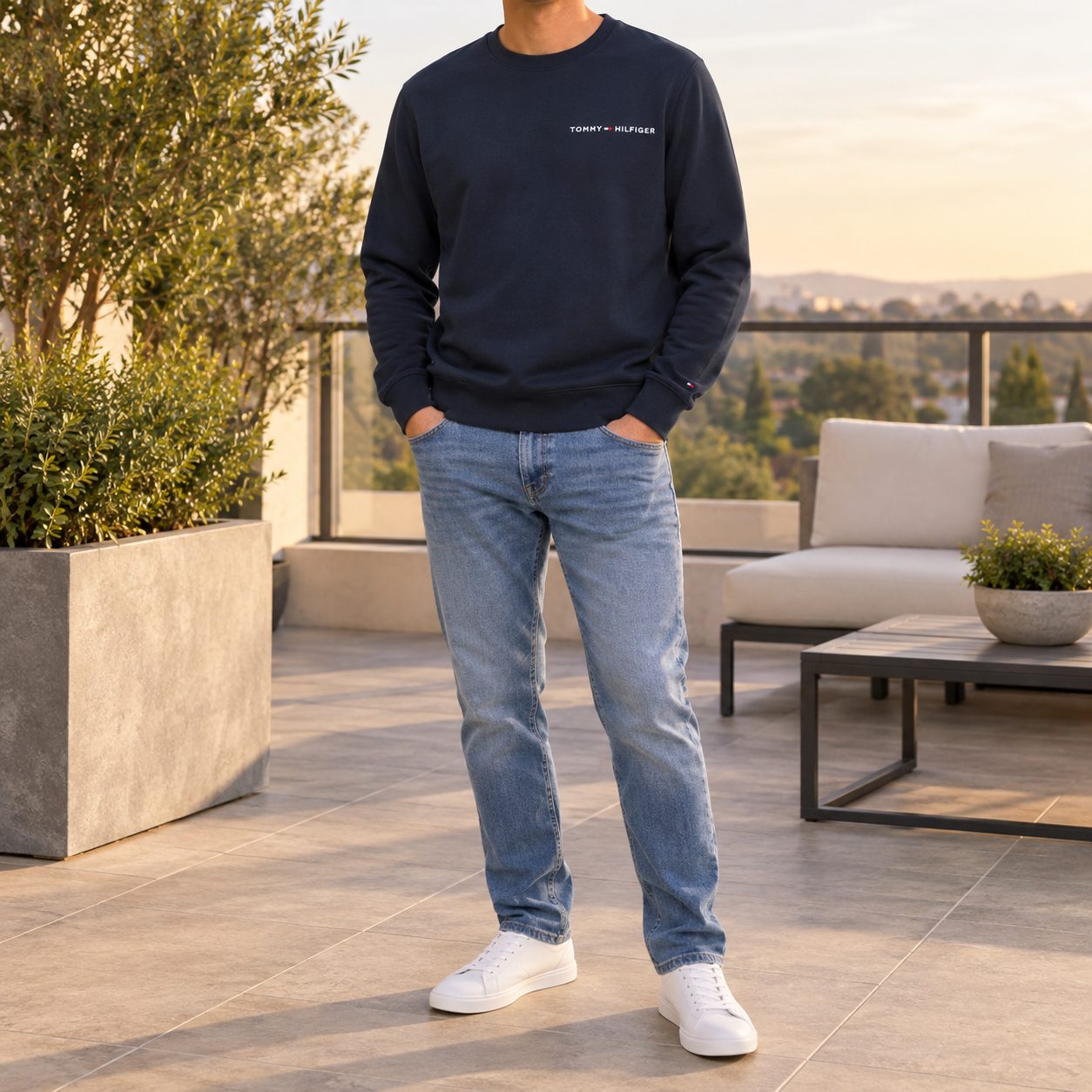 Tommy Hilfiger classic logo sweatshirt — Colors: navy, Size: 2xl