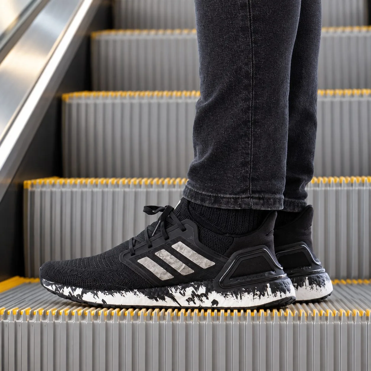 Adidas ULTRABOOST 20 EG1342 — Size: 44