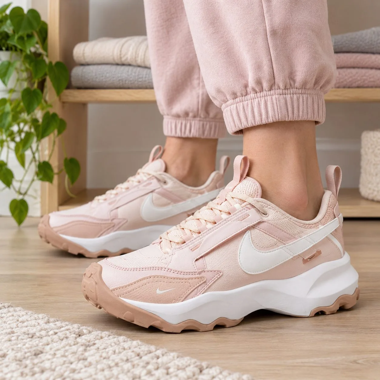 Nike (Women's) TC 7900 Premium 2 'Regal Pink Gum' DZ2756-611 — Size: 39