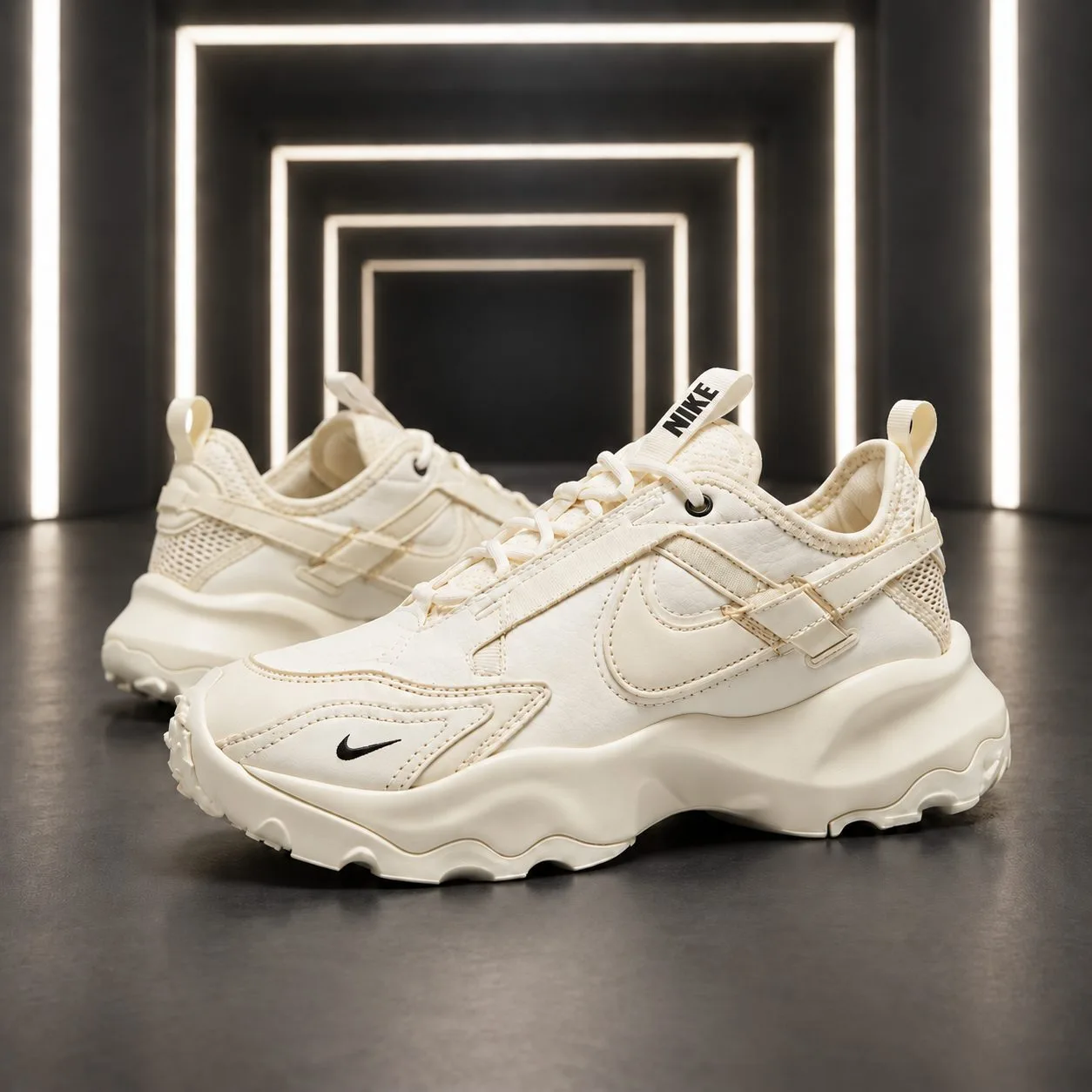 Nike Women's TC 7900 Sneakers DD9682-100 — Size: 40