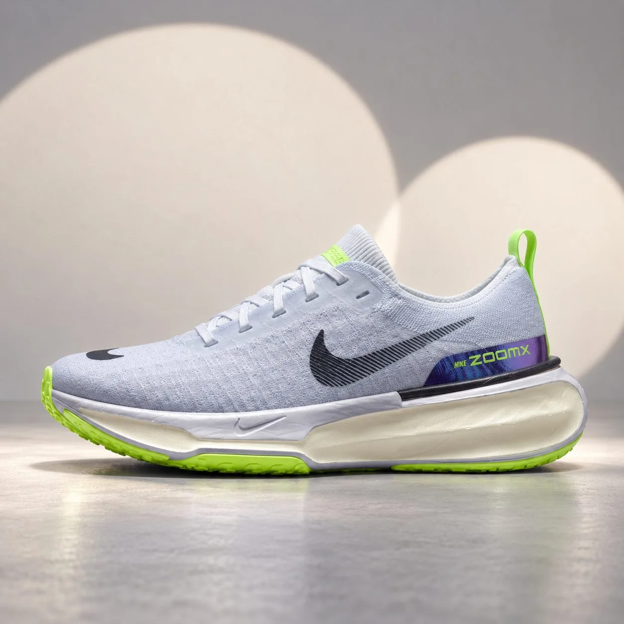 nike ZoomX Invincible Flyknit 3 DR2660-100 — Size: 42