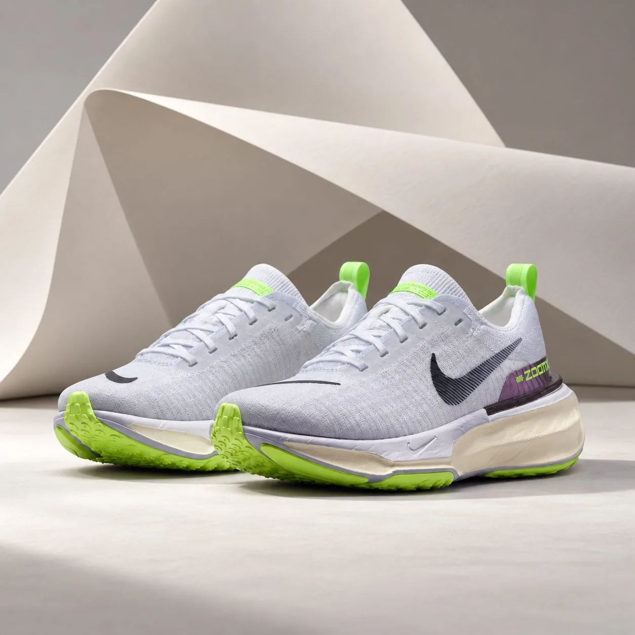 nike ZoomX Invincible Flyknit 3 DR2660-100 — Size: 44